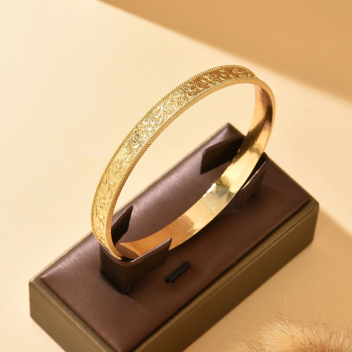 Aksesori Tangan Pengantin Emas - Men Accessories For Wrist ulasan dan harga